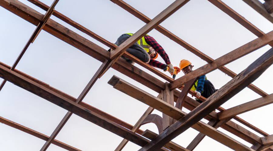 Professional gutter cleaning services in Fallbrook, CA